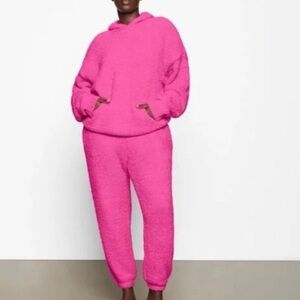 SKIMS Cozy Knit Jogger and Hoodie Set size XL